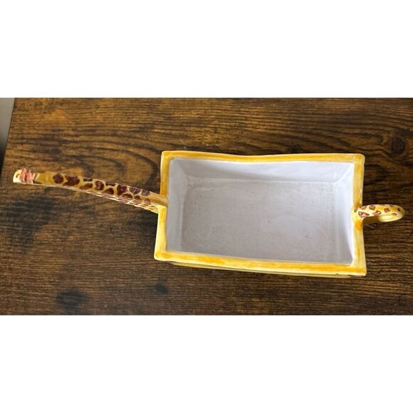 FAÏENCERIES D’ART DE MALICORNE / COLLECTION GÉRARD NOURI
Small giraffe planter - Picture 7 of 10